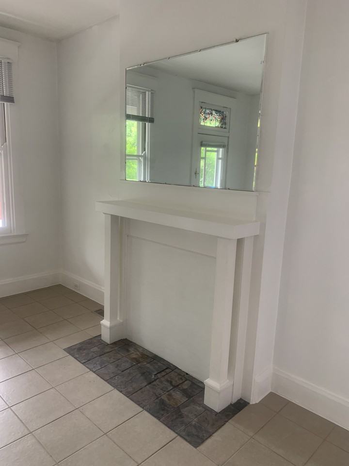 911 Putnam St #2 - Photo 4 of 19