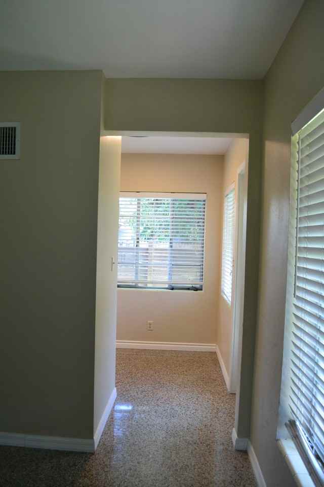 509 1/2 Sw 20th St #NA - Photo 6 of 18