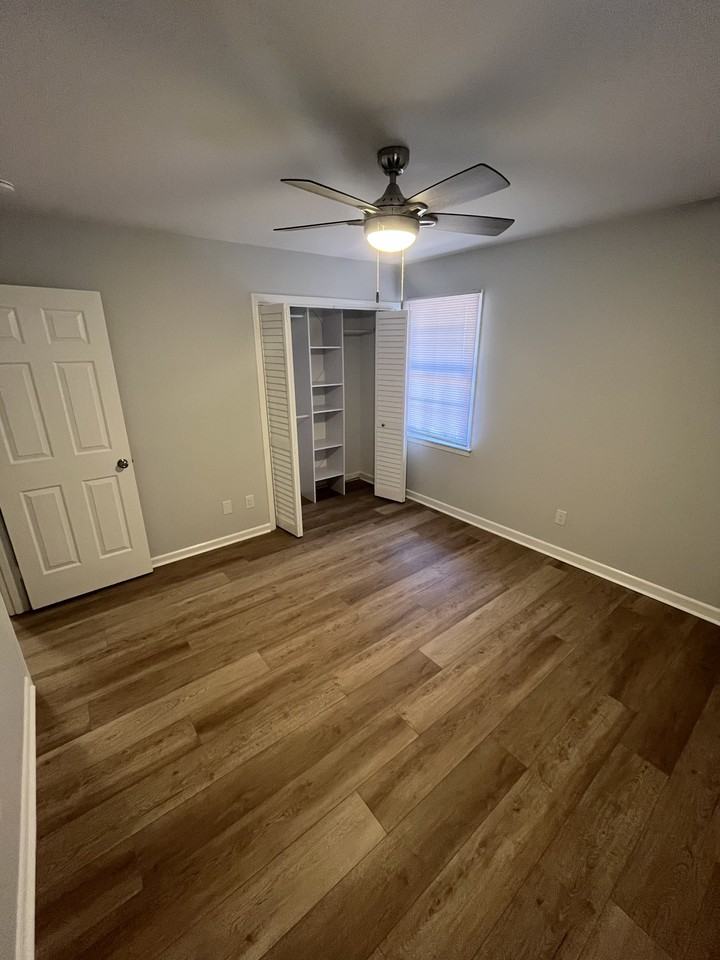 12 Oakwood Dr #12 - Photo 7 of 7