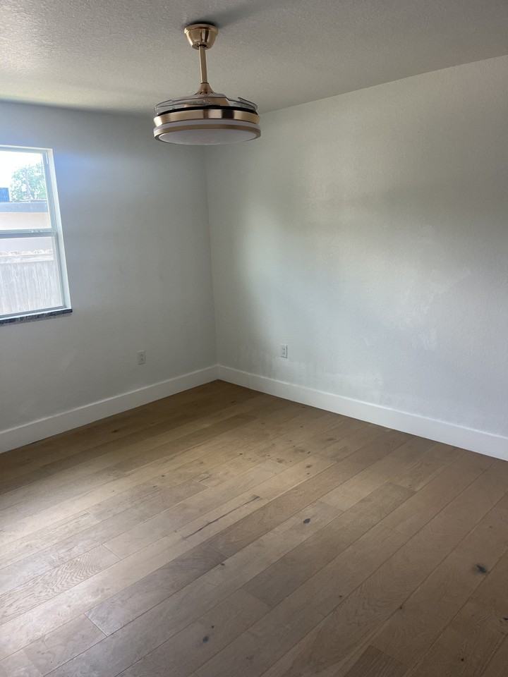 1305 S Saint Marys St #2 - Photo 7 of 11