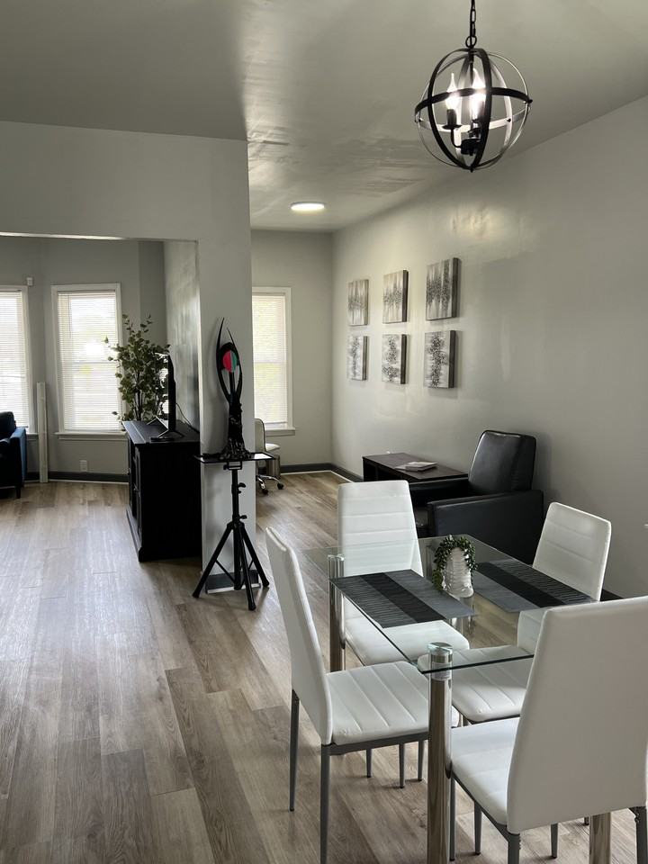 6077 Linwood St #6077 - Photo 3 of 24
