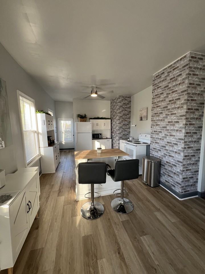 6077 Linwood St #6077 - Photo 6 of 24
