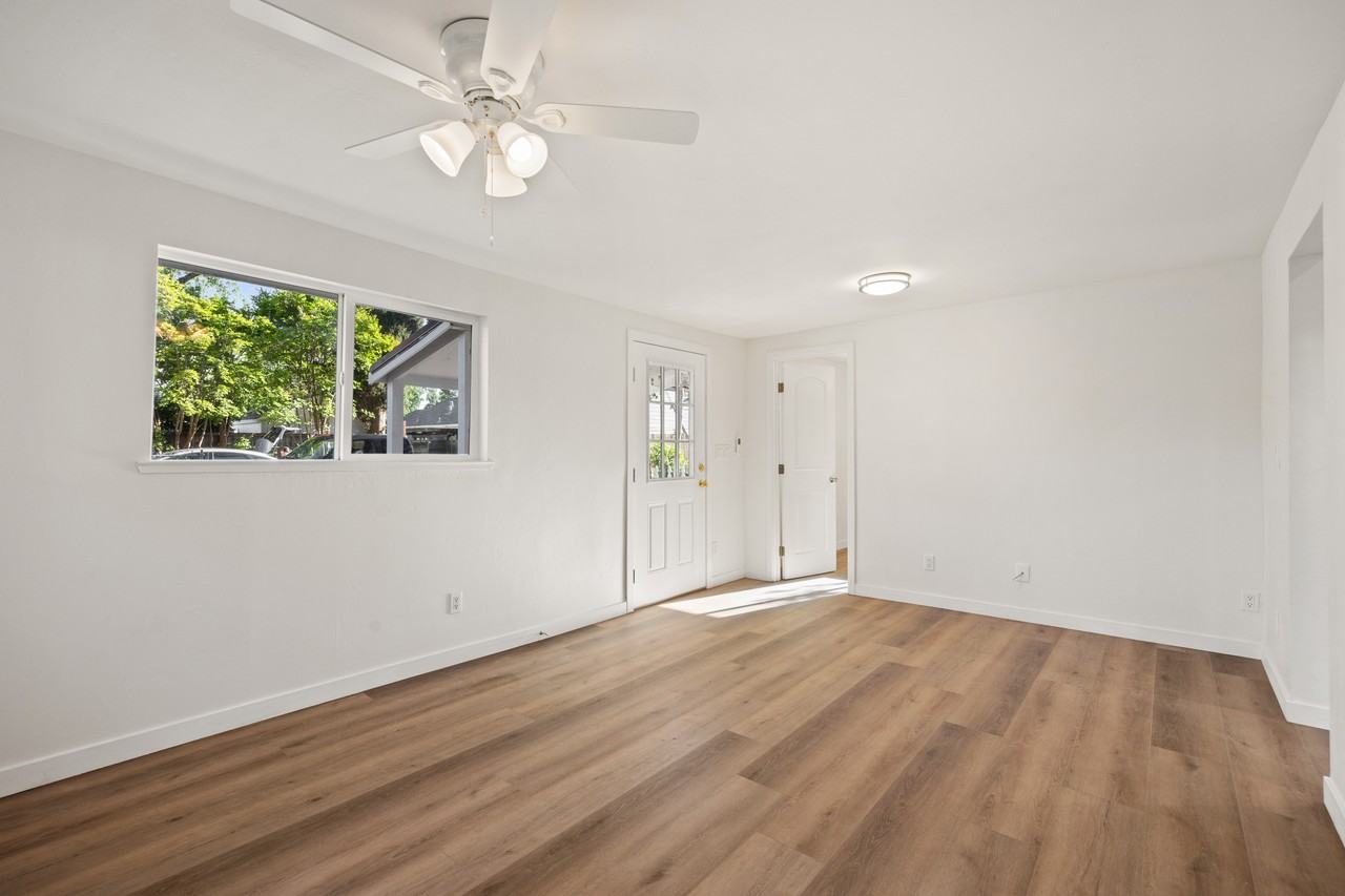 578 E 9th Ave #NA - Photo 4 of 21