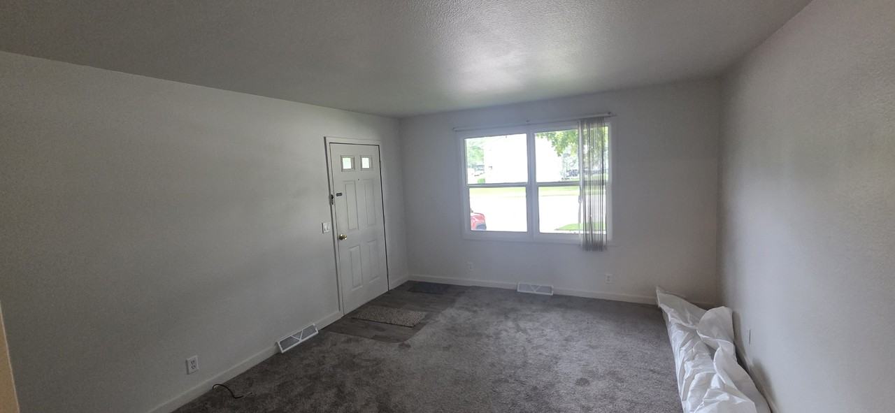 2731 Kellogg Ave #1 - Photo 6 of 9