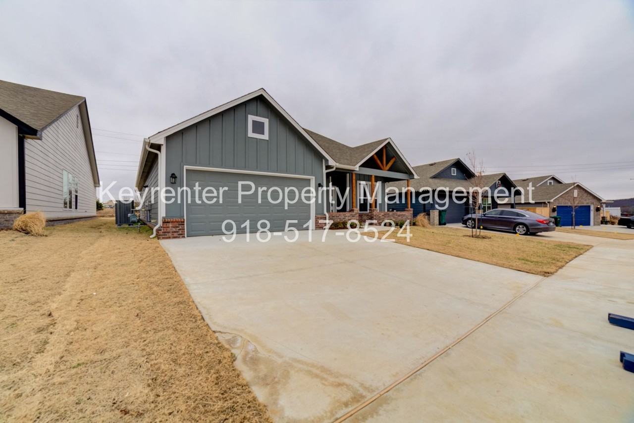 706 W 54th St