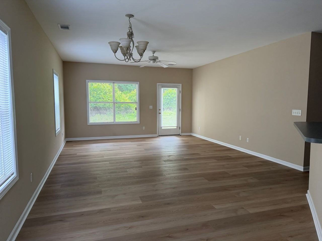 6A Covington Ln - Photo 4 of 21