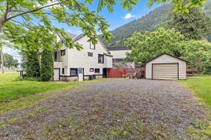 featured image of 231 Spruce Street