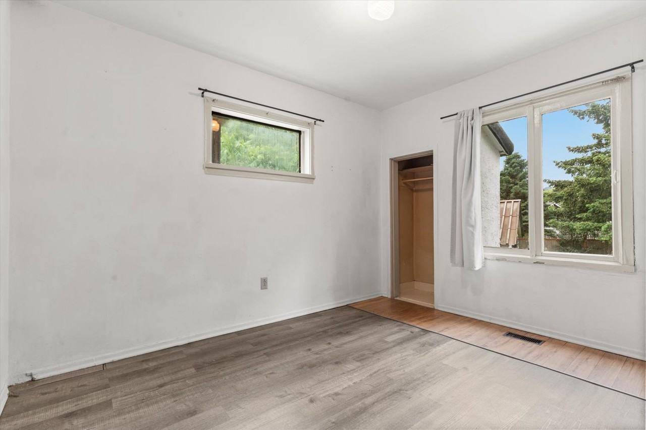 231 Spruce Street - Photo 6 of 25
