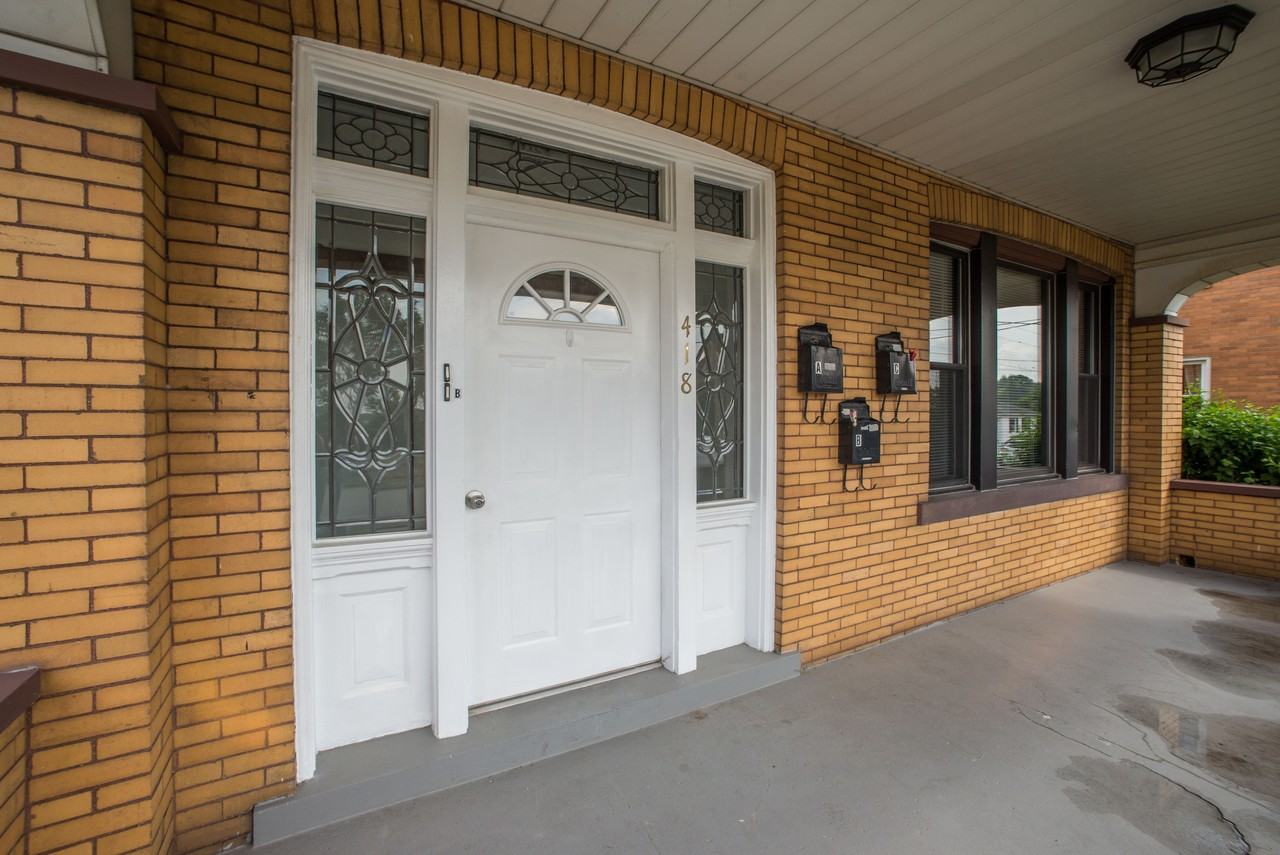 418 Chartiers Ave #B - Photo 3 of 38