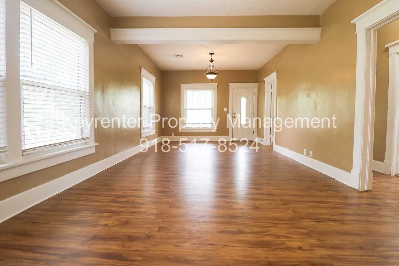 412 N Mckinley Ave - Photo 3 of 20