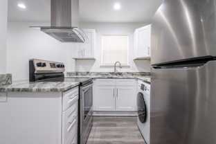 201 N Pierce St - Photo 1 of 1