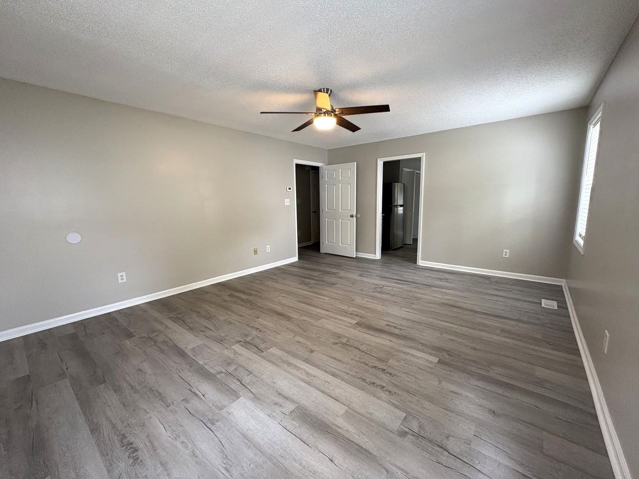 105 Lonesome Wind Way - Photo 3 of 14