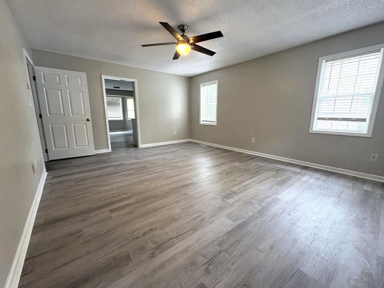 105 Lonesome Wind Way - Photo 4 of 14