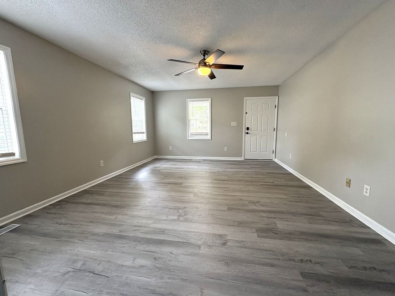 105 Lonesome Wind Way - Photo 5 of 14