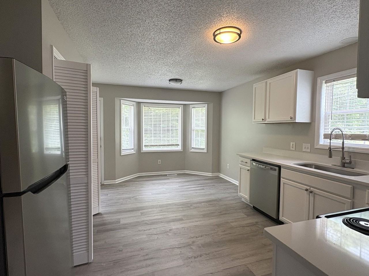 105 Lonesome Wind Way - Photo 7 of 14