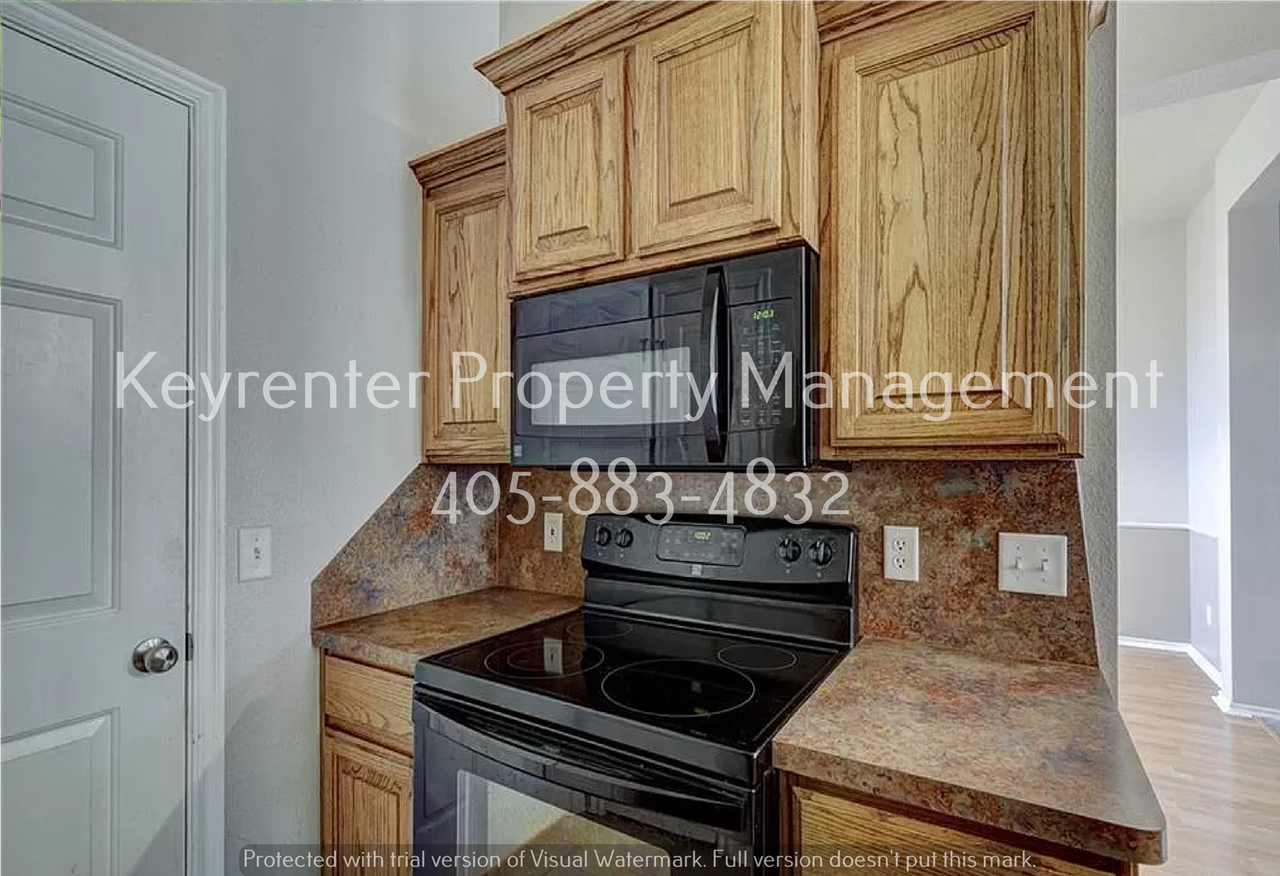 2404 Nw 161st St - Photo 5 of 36