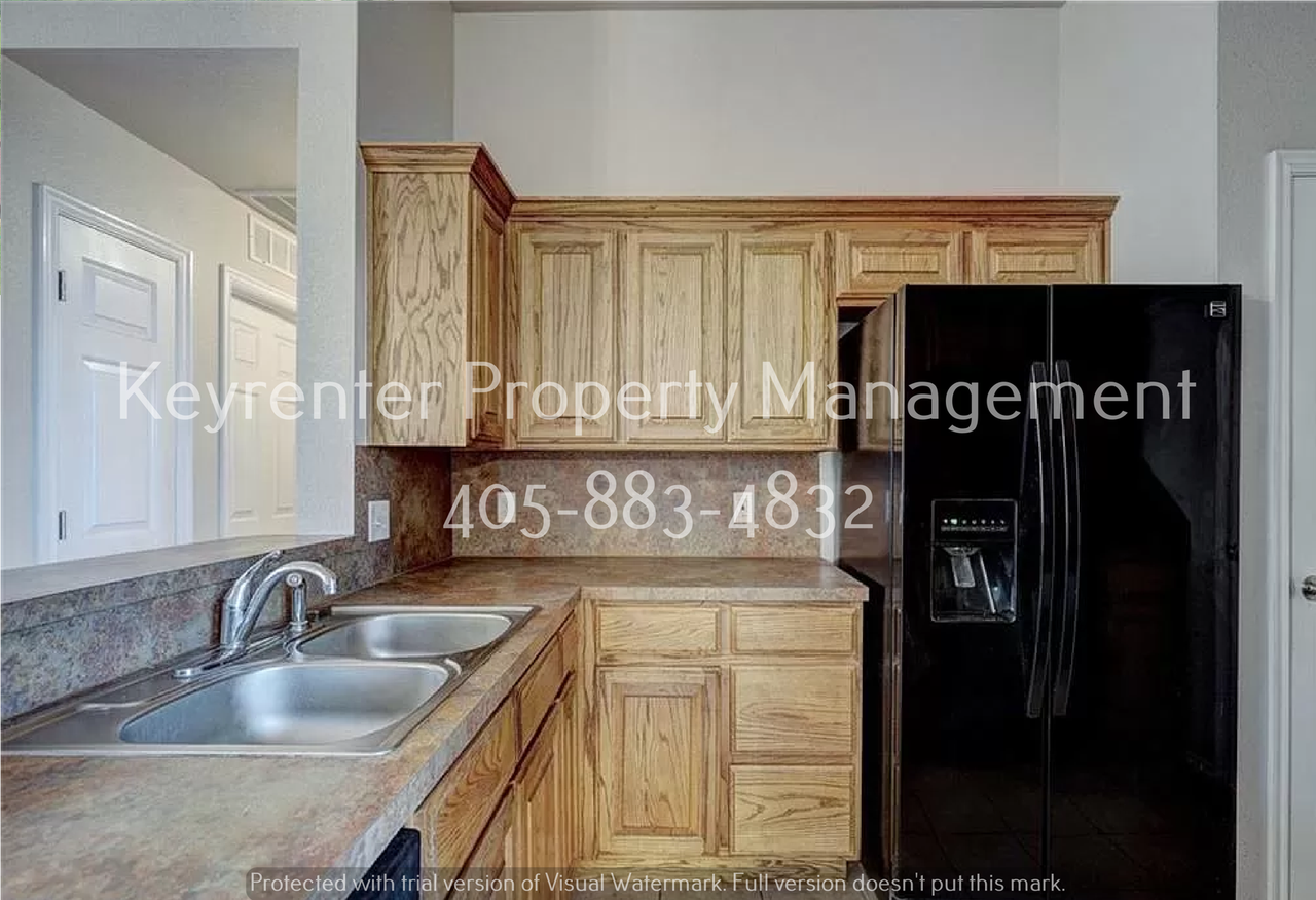 2404 Nw 161st St - Photo 6 of 36