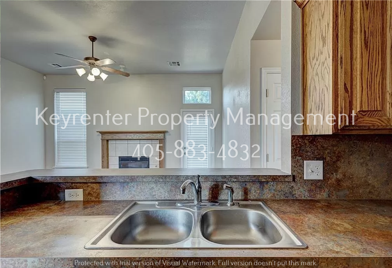 2404 Nw 161st St - Photo 7 of 36