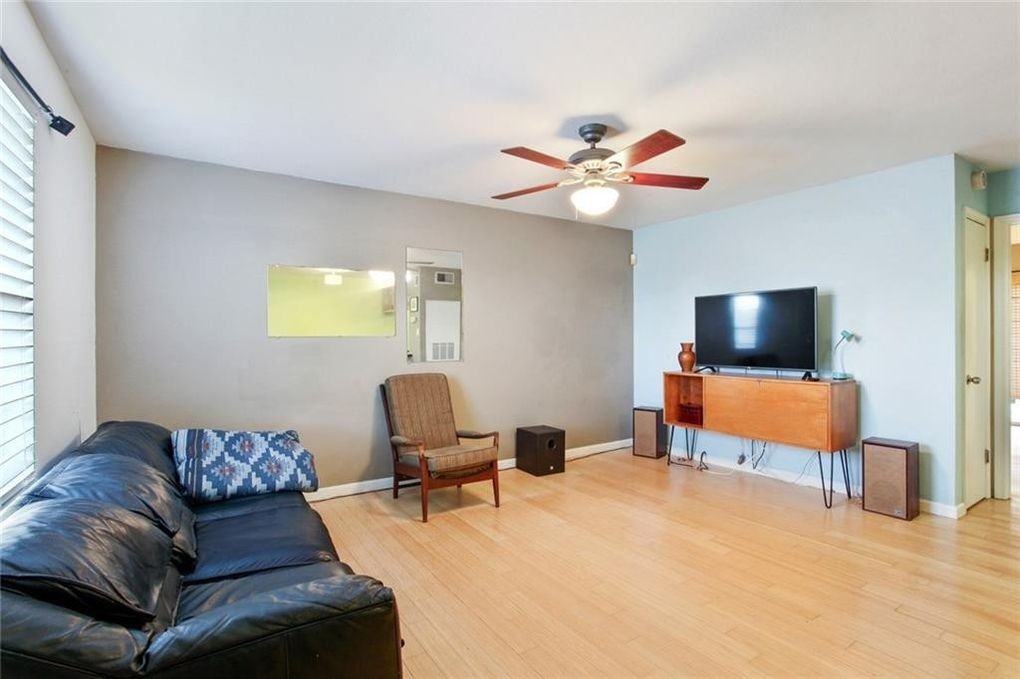 2513 Pasadena Ave #203 - Photo 2 of 12