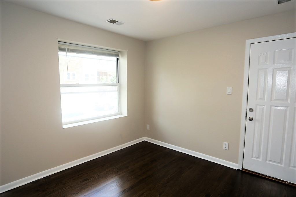 3517 3517 21 W. Grace St. #3517-1W - Photo 2 of 17