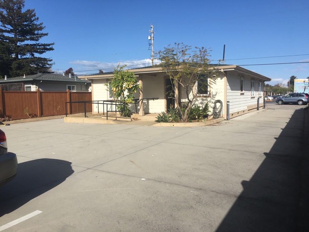 1595 38th Ave - Photo 3 of 23