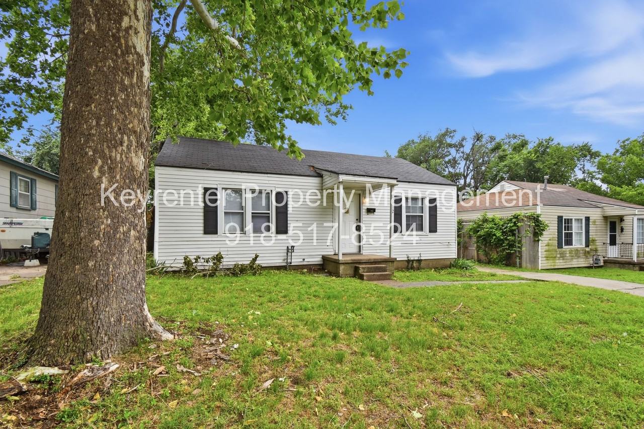 3912 E Admiral Ct - Photo 3 of 22
