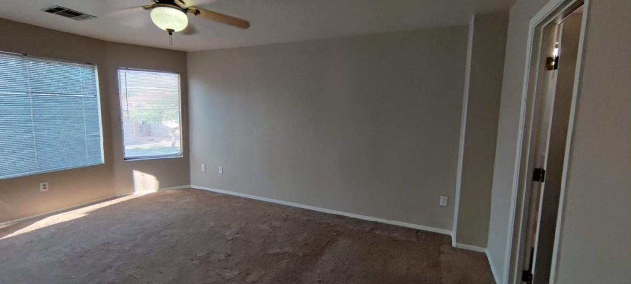1385 E Betsy Ln - Photo 2 of 14