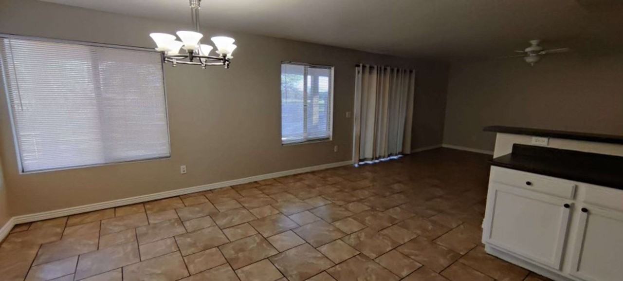 1385 E Betsy Ln - Photo 3 of 14