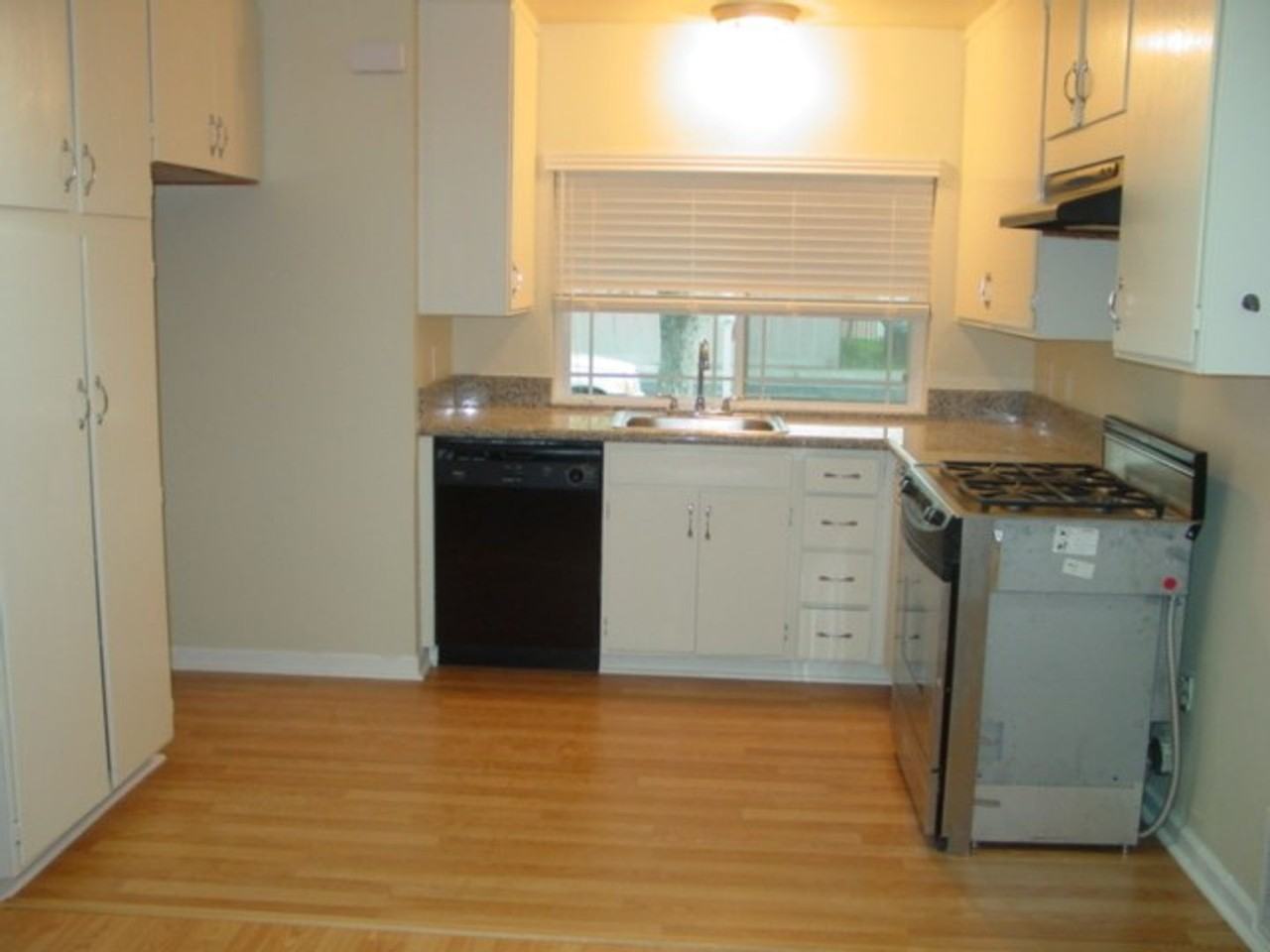9952 Vanguard Dr - Photo 4 of 9