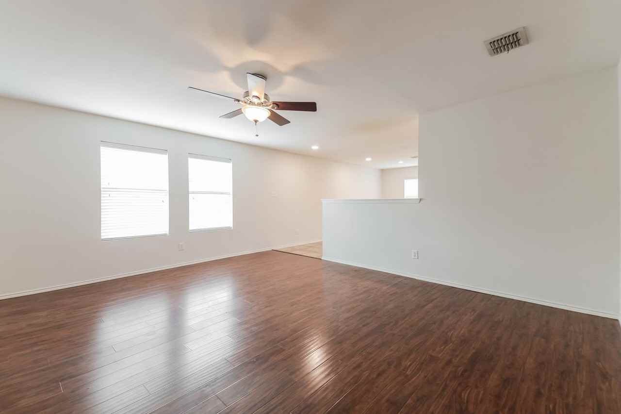 2704 Redwood St - Photo 4 of 22
