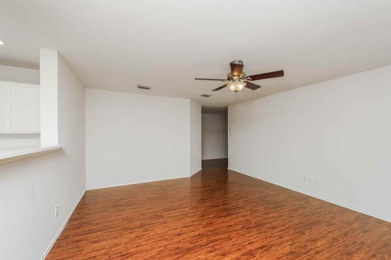2704 Redwood St - Photo 6 of 22