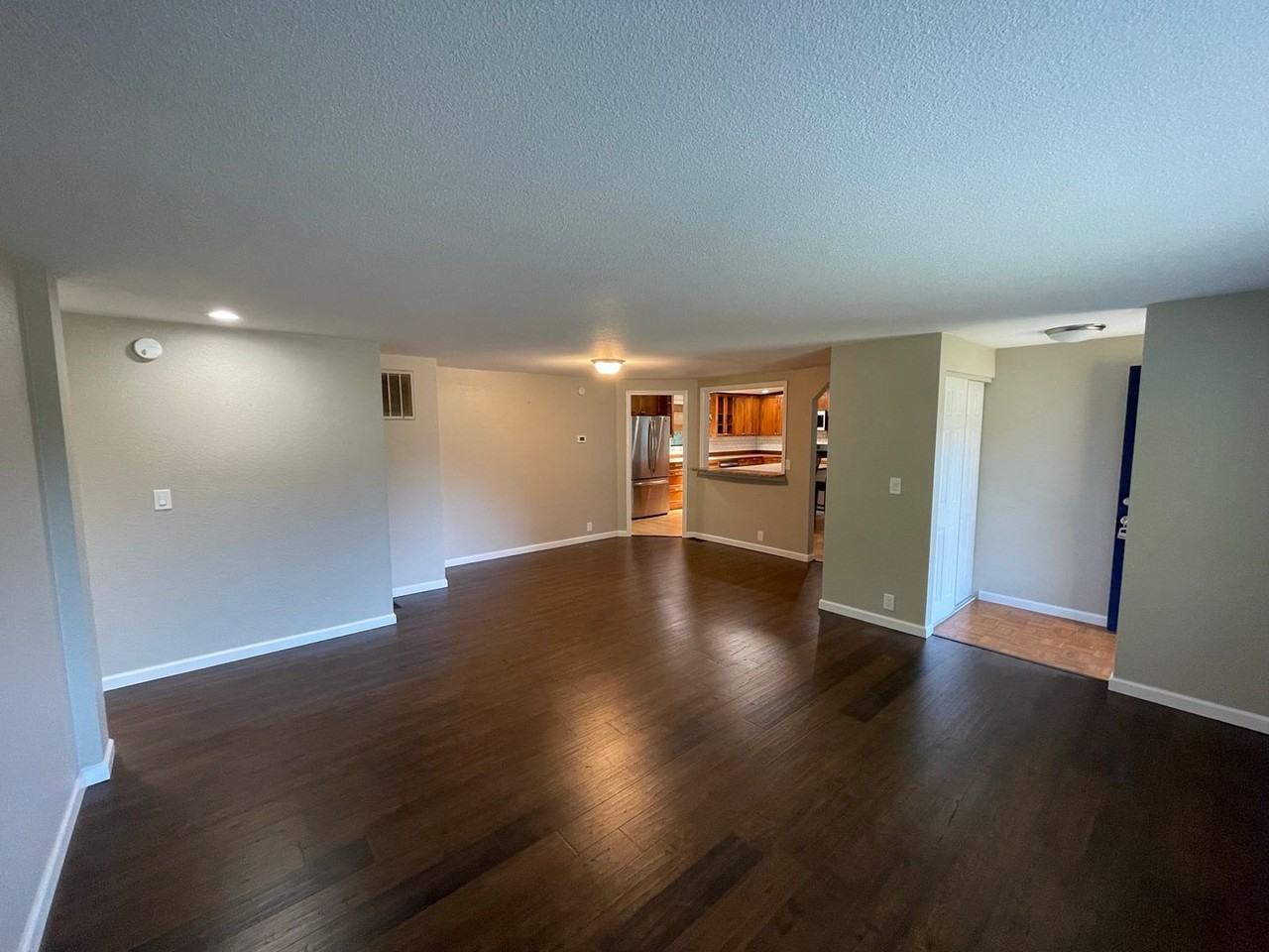 4113 Kingsway - Photo 7 of 28