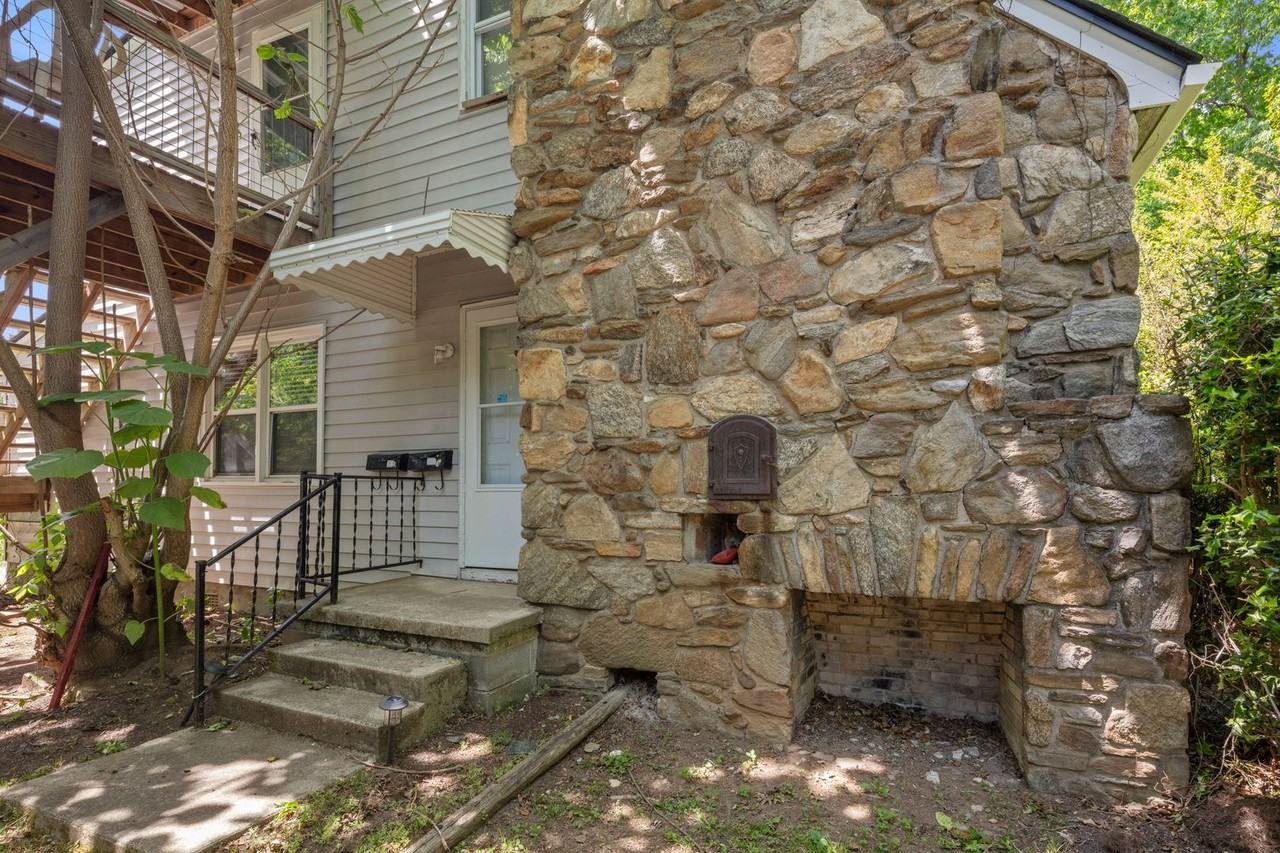 136 Louisiana Ave #2 - Photo 3 of 19