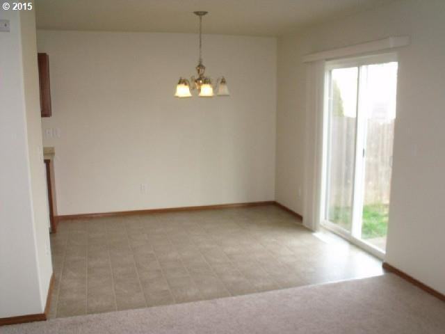 7711 Ne 92nd Ave - Photo 4 of 11