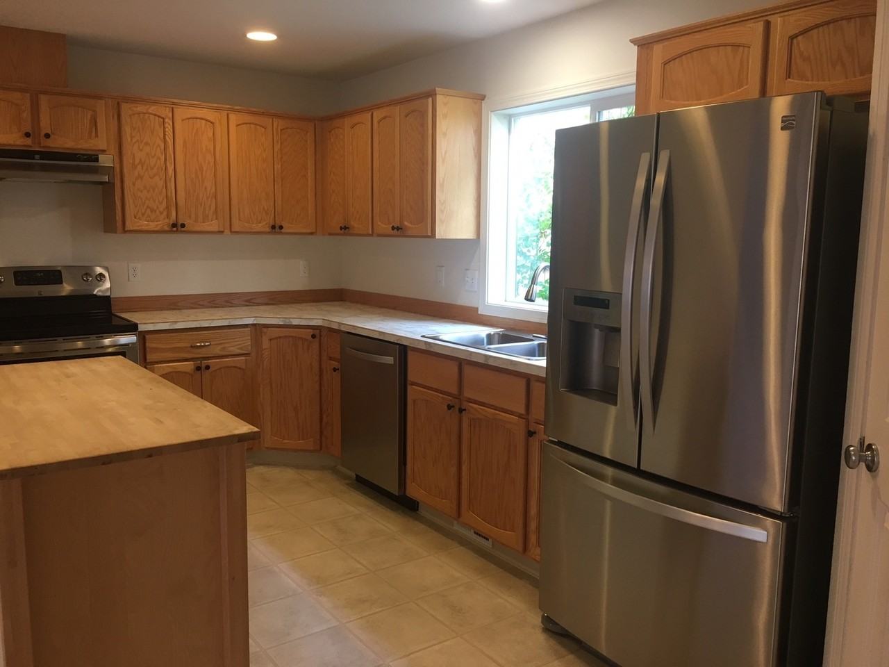 810 Nw 18th Ave - Photo 7 of 28