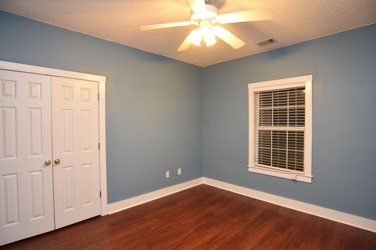 362 Bristol Way - Photo 5 of 18