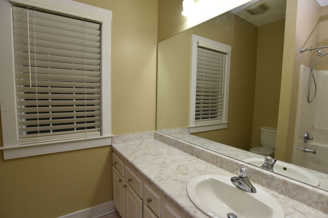 362 Bristol Way - Photo 6 of 18
