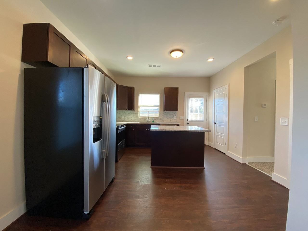 6206 Cathwick Dr - Photo 2 of 43