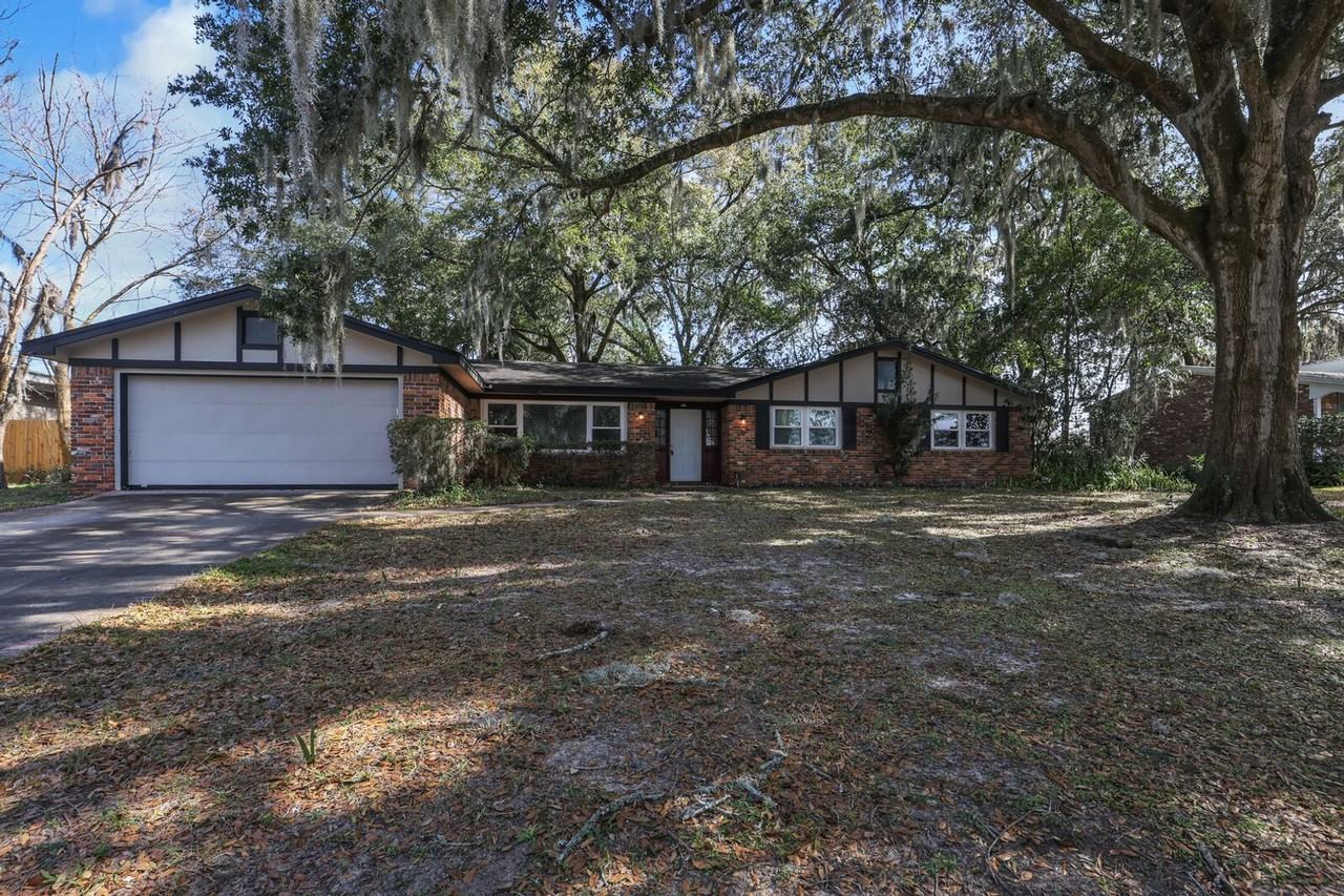 3917 Tara Hall Dr - Photo 2 of 21
