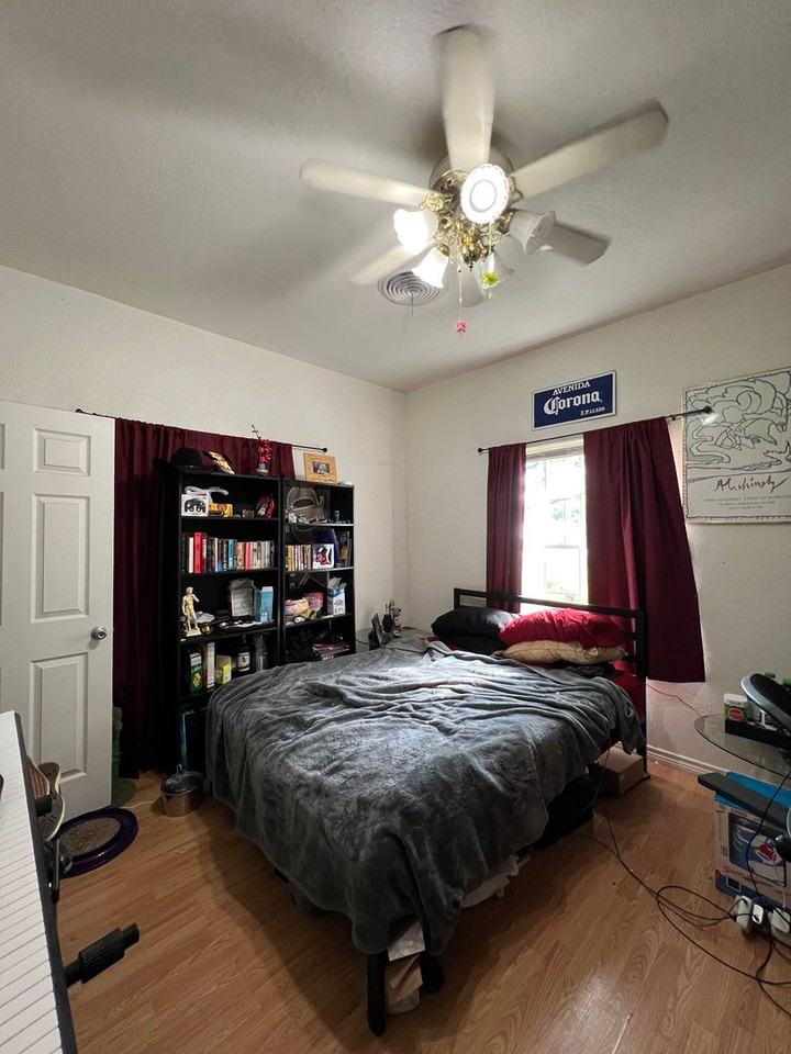 547 E Crow St - Photo 6 of 12