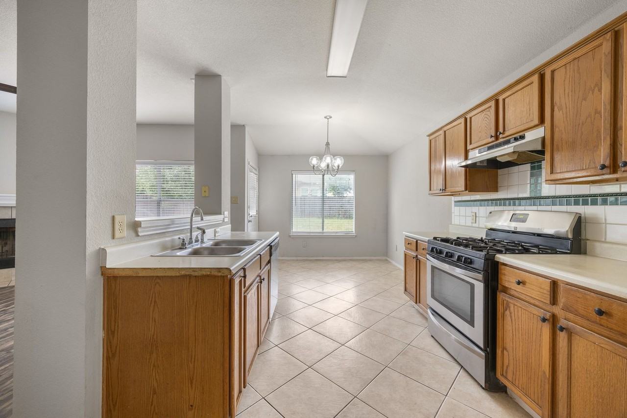 2021 Monica Ln - Photo 7 of 16