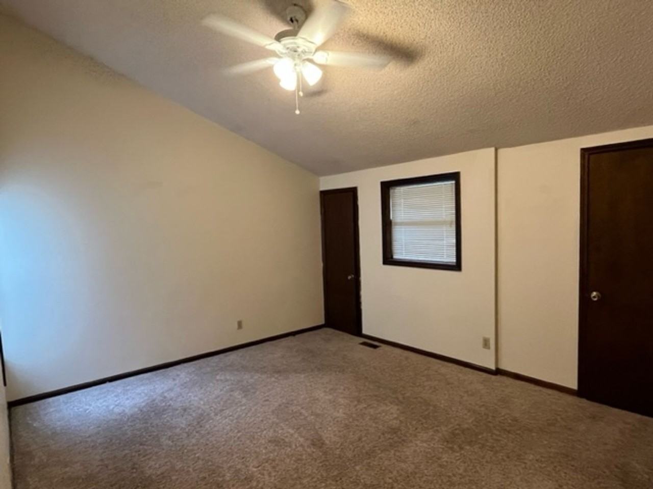 2714 Tyndall Dr - Photo 6 of 11