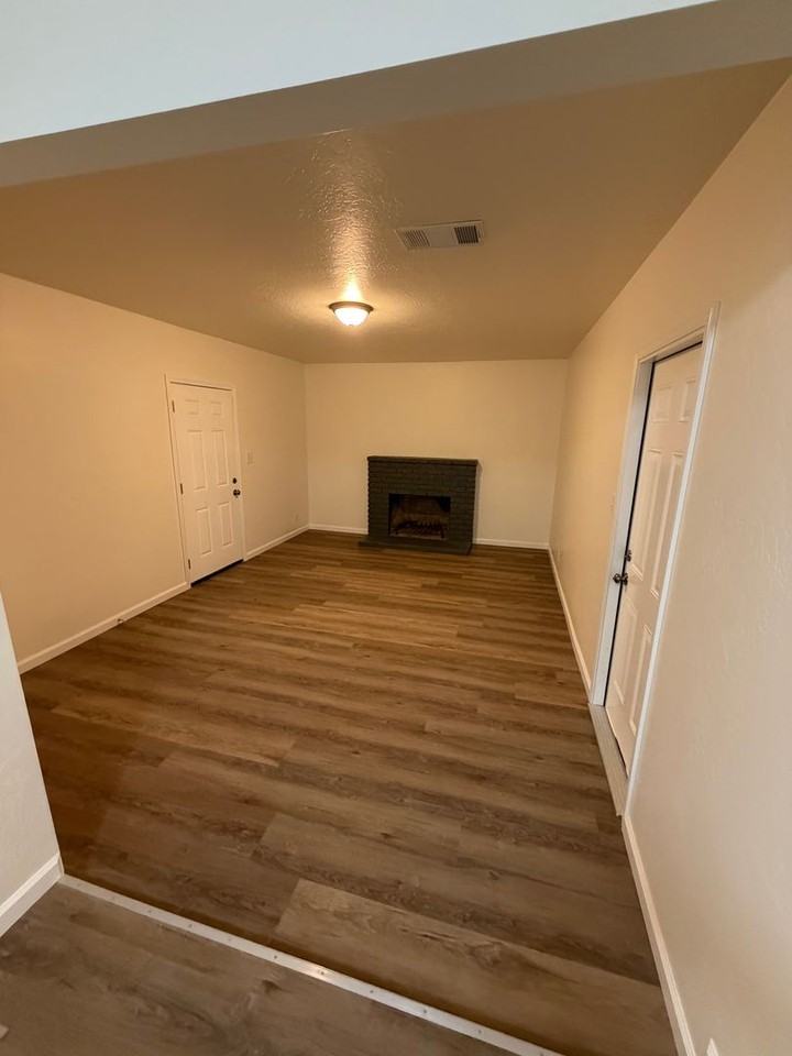 445 W San Gabriel Ave - Photo 4 of 16