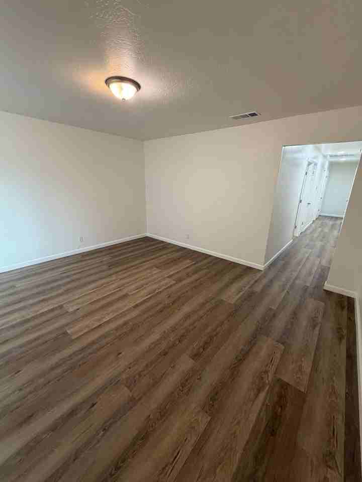 445 W San Gabriel Ave - Photo 5 of 16