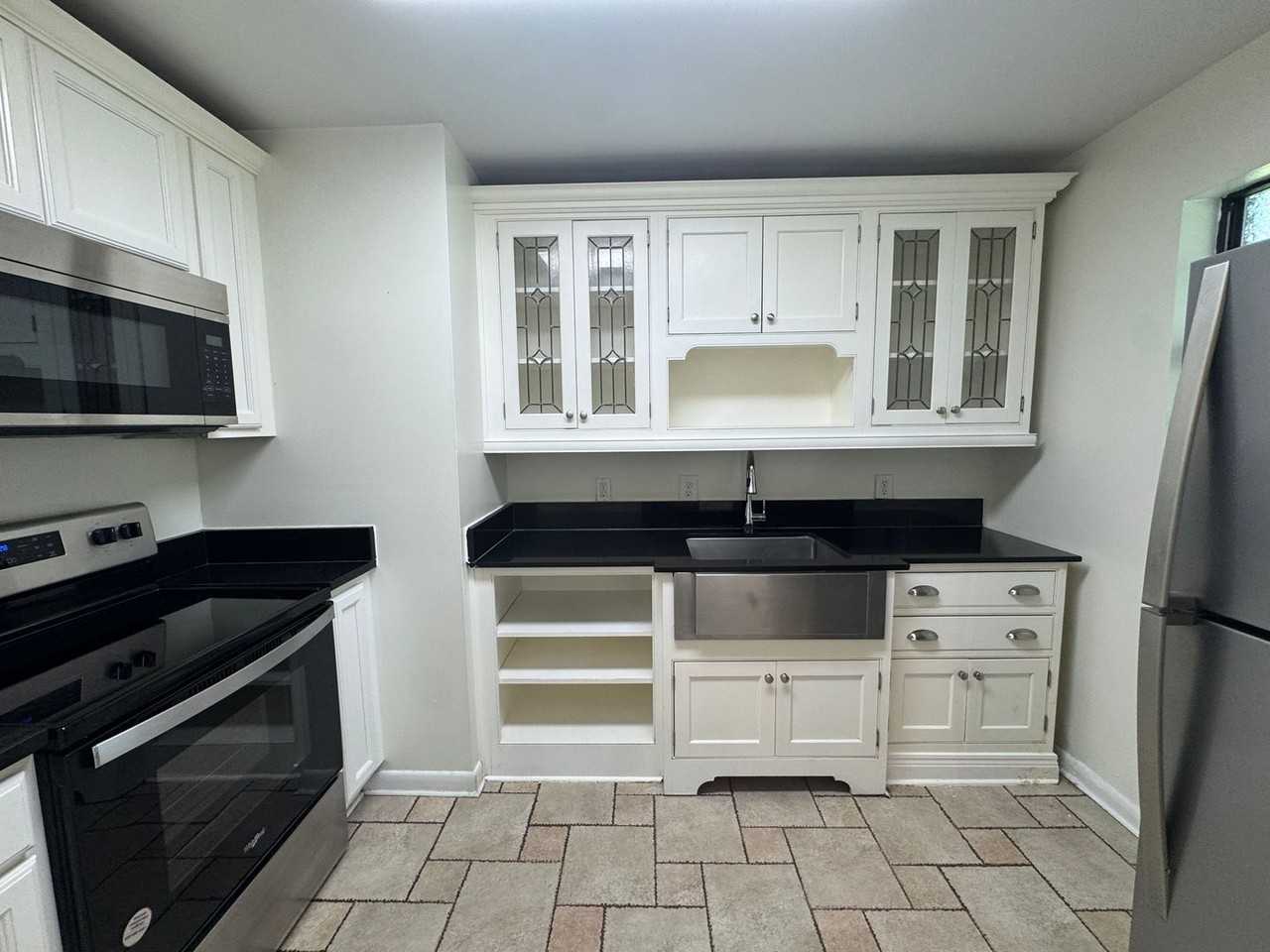 1906 Sprinkle Dr - Photo 3 of 16