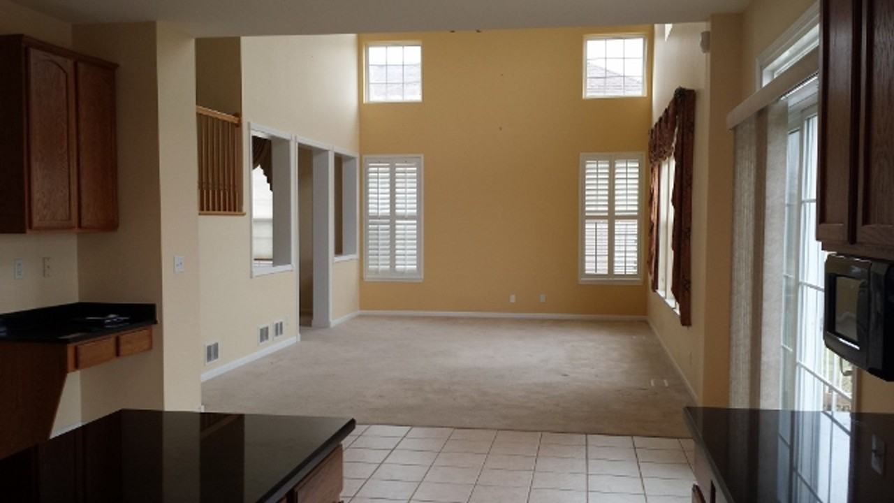 920 Mcdole Dr - Photo 2 of 5