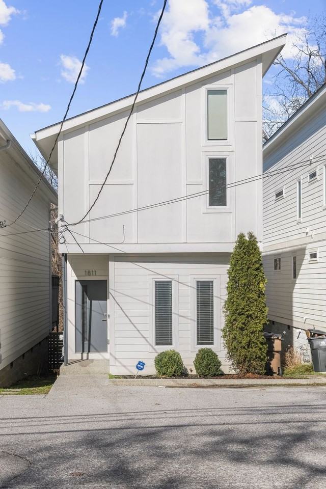 1811 Cahal Ave - Photo 2 of 31