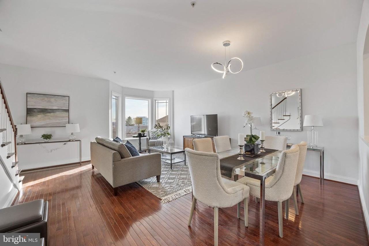 133 Merion Ave - Photo 5 of 9