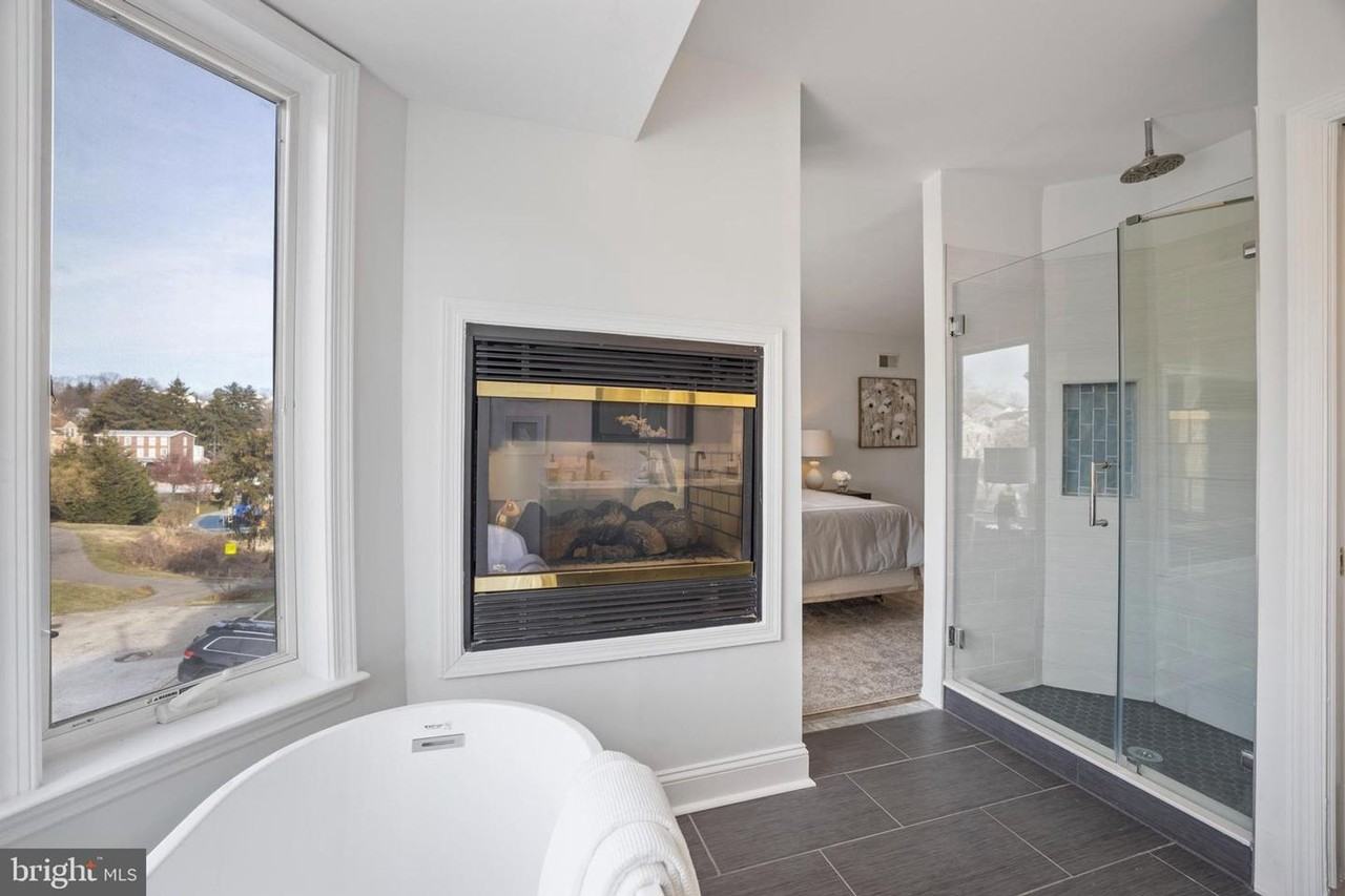 133 Merion Ave - Photo 7 of 9