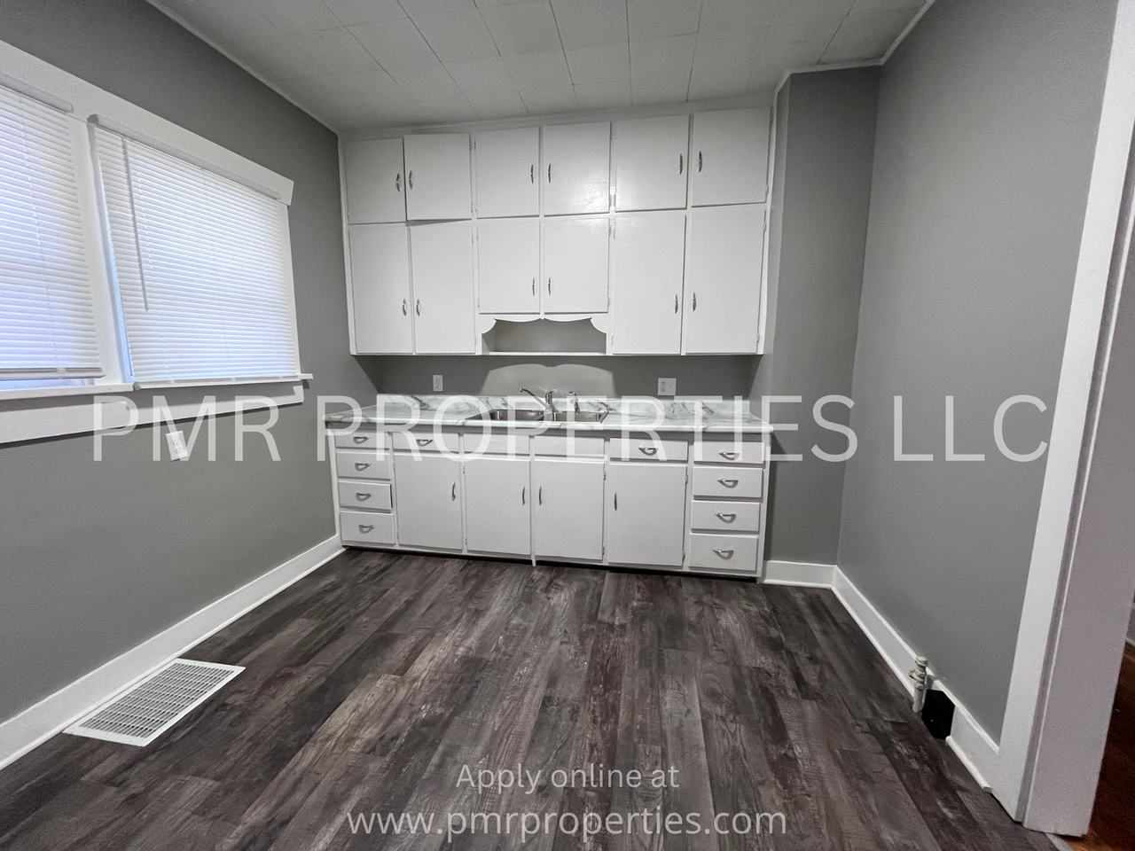 3818 Terrace Ave - Photo 2 of 22